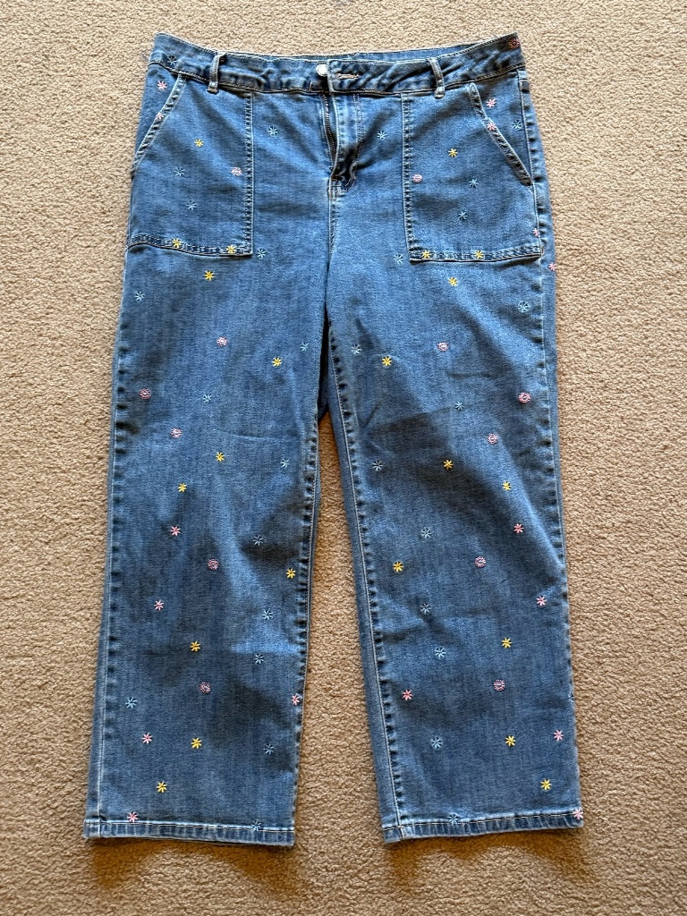 Charlie B Women's Floral Embroidered Jeans  Size 14